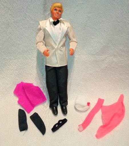 Zdjęcie oferty: Piękna lalka K en 1990 Mattel Costume Ball