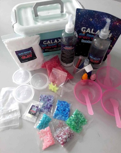 Zestaw slime gluty walizka galaxy świeci w ciemnoś
