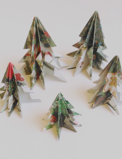 Zdjęcie oferty: Zestaw choinek z papieru we wzory choinki