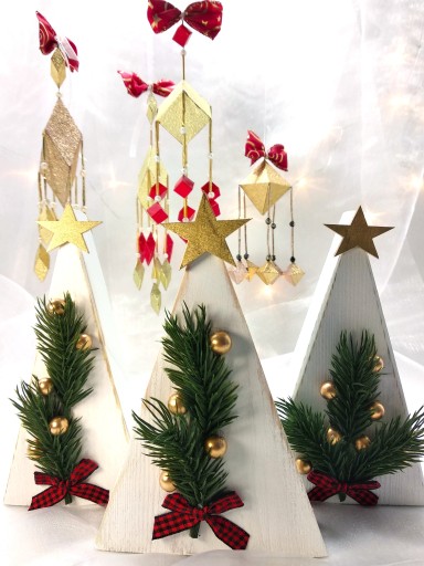 Zdjęcie oferty: Bożonarodzeniowe dekoracje. Zestaw trzech drewnianych choinek.