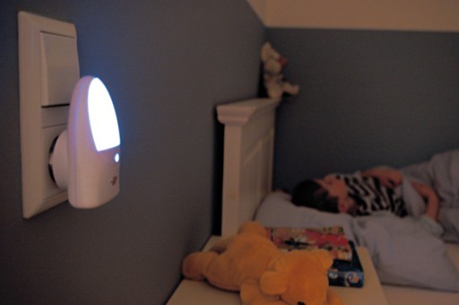 Lampka nocna Brennenstuhl biały