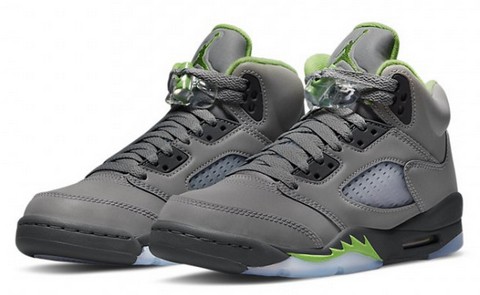 Buty Młodzieżowe Nike do koszykówki Air Jordan 5 Retro DQ3734-003 r. 38