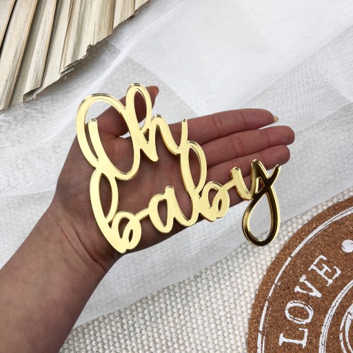 Dekor OH BABY na bok tortu Baby Shower złoty dekor lustro plexi topper