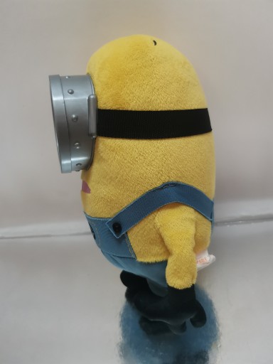 Minionek CARL MEL maskotka Minionki plastikowe gogle 27cm