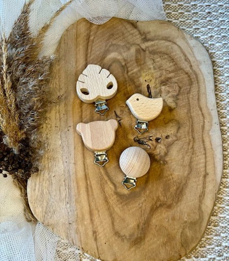 Zawieszka do smoczka na szydełku FLOWERS z imieniem handmade + DRUGA