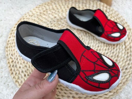 Kapcie chłopięce KAROL czarno-czerwone Spider-Man 31