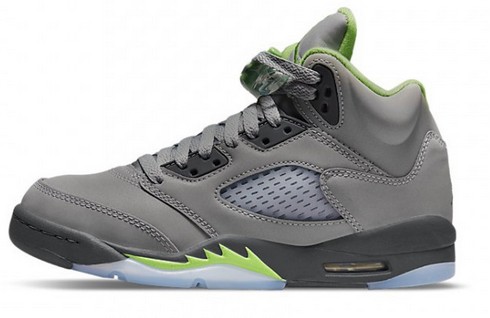 Buty Młodzieżowe Nike do koszykówki Air Jordan 5 Retro DQ3734-003 r. 38