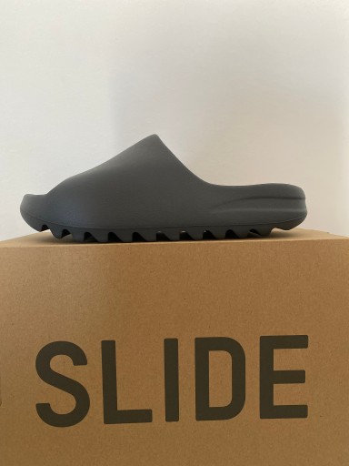 Zdjęcie oferty: Klapki Adidas Yeezy Slide Granite 44 1/2 US10