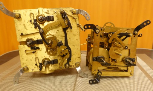 Zdjęcie oferty: Stare mechanizmy do zegarów kominkowych jeden kurant zestaw 2 szt.