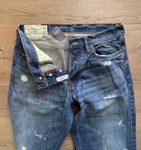 Zdjęcie oferty: Abercrombie & Fitch jeansy NOwE z metkami