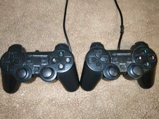 Zdjęcie oferty: Dwa zamienniki kontrolera PS3  (uszkodzone)