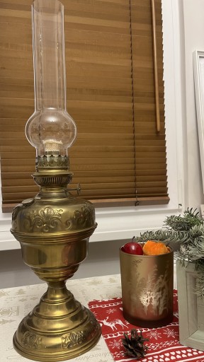 Zdjęcie oferty: Duża stara mosiężna lampa naftowa Antyk