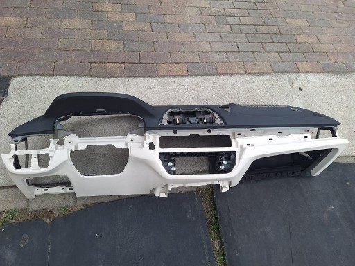 Zdjęcie oferty: BMW 5 G30 G31 konsola deska kokpit 9329567