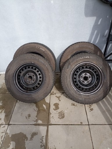 Zdjęcie oferty: Opona Fulda zimowa 215/70 R16 felga kia sportage 