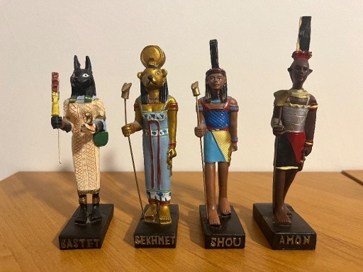 Zdjęcie oferty: Figurki Dekoracyjne Bogowie Egipt Zestaw