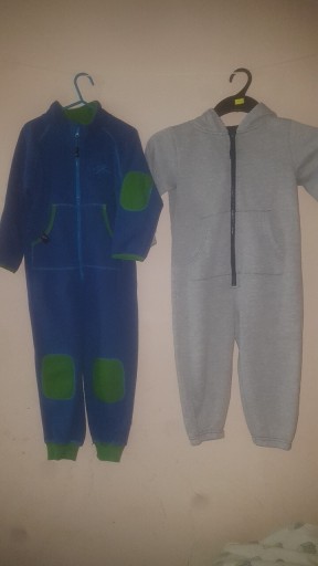 Zdjęcie oferty: Dres jednoczesciowy rozmiar 98 104 kombinezon