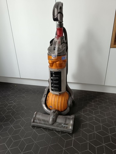 Zdjęcie oferty: Odkurzacz bezworkowy Dyson Ball DC24