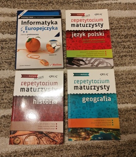 Zdjęcie oferty: Repetytoria do matury +książka informatyka+7tablic