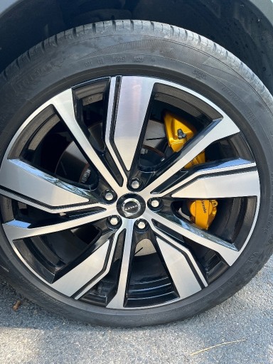 Zdjęcie oferty: volvo xc40 r design recharge kola 20 pirelli opony