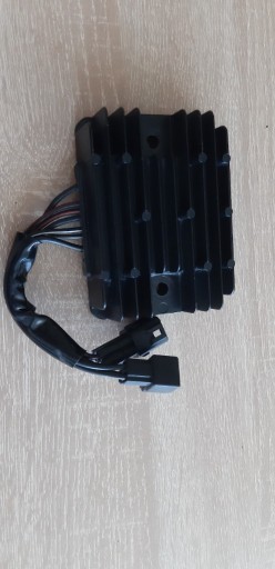 Zdjęcie oferty: Suzuki gsxr 600 750 regulator napiecia 