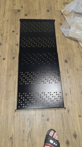 Zdjęcie oferty: Uniwersalna rozsuwana półka rack 19" 675-1140