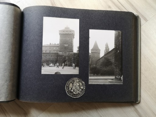 Zdjęcie oferty: Album Kraków z widokami miasta z lat 70 PRL