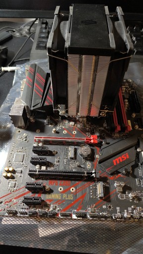 Zdjęcie oferty: Płyta główna MSI MPG Z390 Gaming Plus + Intel I5-8400 2,8GHz + SilentiumPC