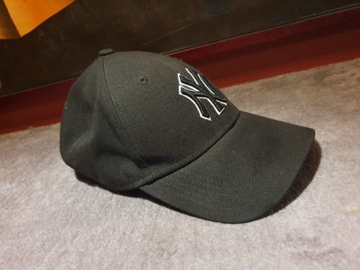 Zdjęcie oferty: Męska czarna czapka z daszkiem New Era