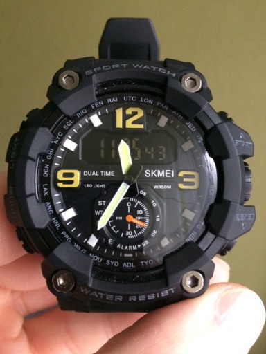 Zdjęcie oferty: Zegarek Sportowy Militarny SKMEI LED light Nowy