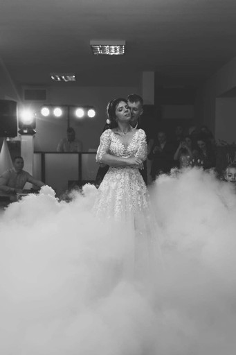 Zdjęcie oferty: Ciężki dym na pierwszy taniec i Fontanny Iskier