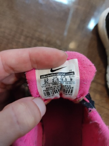 Zdjęcie oferty: Buciki Nike dziecięce 