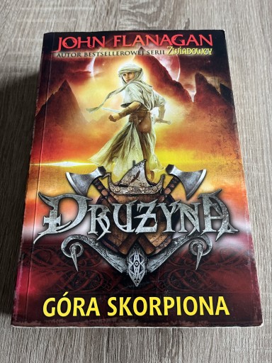 Zdjęcie oferty: John Flanagan Drużyna 5 Góra skorpiona