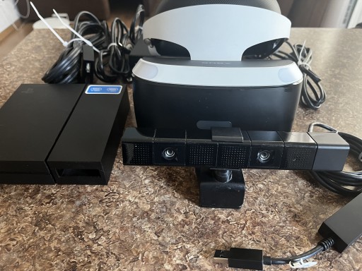 Zdjęcie oferty: PlayStation VR PS4 PS5 + kamera + pady