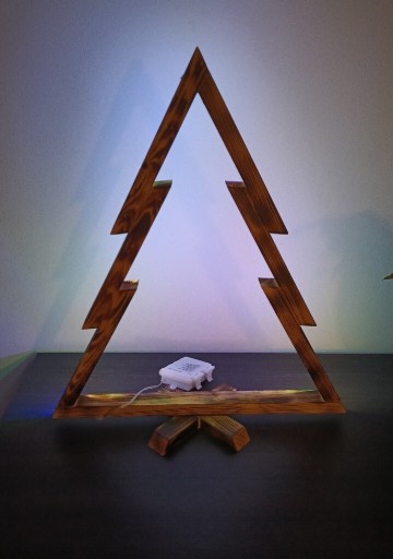 Zdjęcie oferty: Choinka drewniana 55 cm - opalona