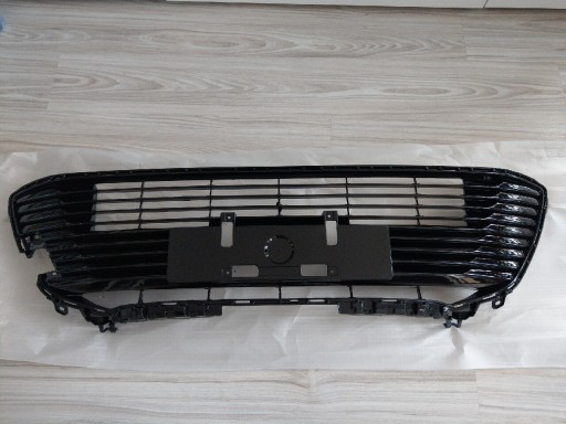 Zdjęcie oferty: GRILL ATRAPA KRATKA TOYOTA COROLLA E21 SEDAN GR