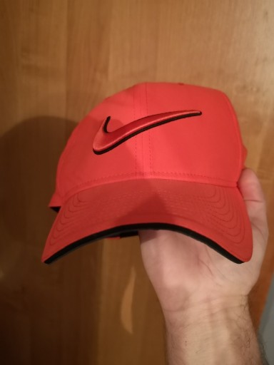 Zdjęcie oferty: Czapka z daszkiem Nike Golf-sliczna