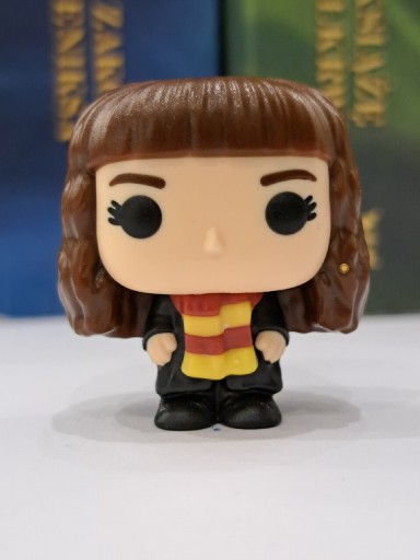 Zdjęcie oferty: Kinder Joy Harry Potter Quidditch-figurka Hermiona