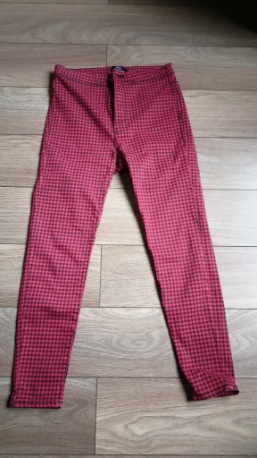 Zdjęcie oferty: Spodnie Slim Skinny Bershka Kratka roz. 40