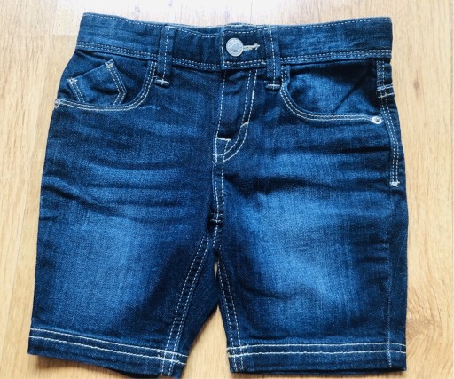 Zdjęcie oferty: Nowe spodenki jeansowe Benetton rozmiar 3/4 latka