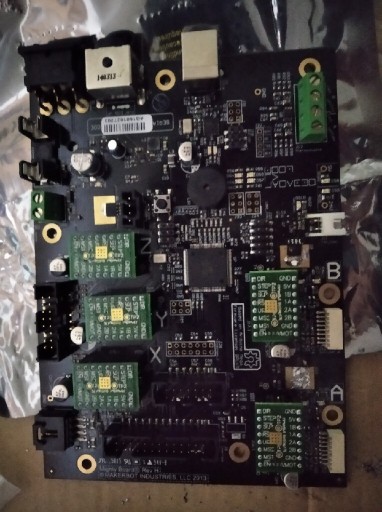 Zdjęcie oferty: Płyta główna MakerBot REPLICATOR uszkodzona