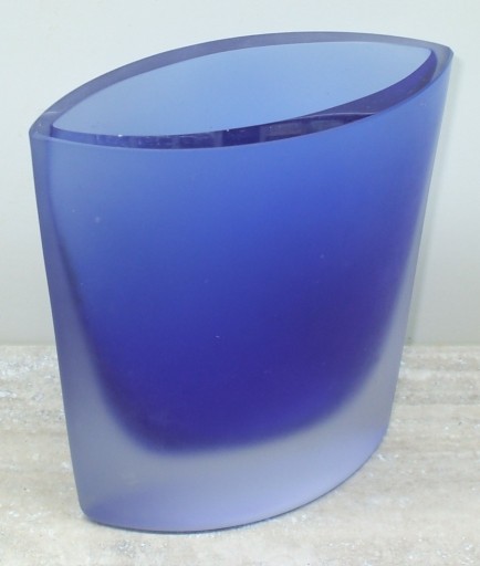 Zdjęcie oferty: WAZON VINTAGE KROSNO MATOWE SZKŁO + KOBALT 16cm