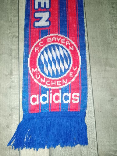 Zdjęcie oferty: Szalik piłkarski Adidas Bayern Monachium