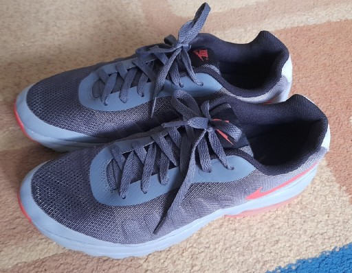 Zdjęcie oferty: Nike Air Max Invigor Buty Sportowe męskie 42,5