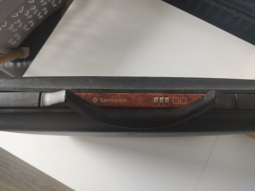 Zdjęcie oferty: Walizka plastikowa Samsonite laptop/dokumenty