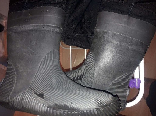 Zdjęcie oferty: naprawa skafandra nurkowego wymiana butów