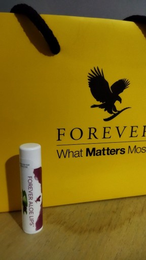 Zdjęcie oferty: Aloe Lips Forever balsam do ust z olejkiem jojoba