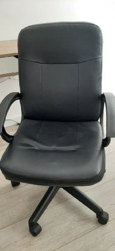 Zdjęcie oferty: Krzesło obrotowe Jysk