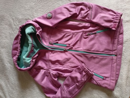 Zdjęcie oferty: Kurtka Softshell rozm 152 cm 