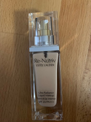 Zdjęcie oferty: Re-Nutriv Utlra Radiance Liquid Makeup Estee Laude