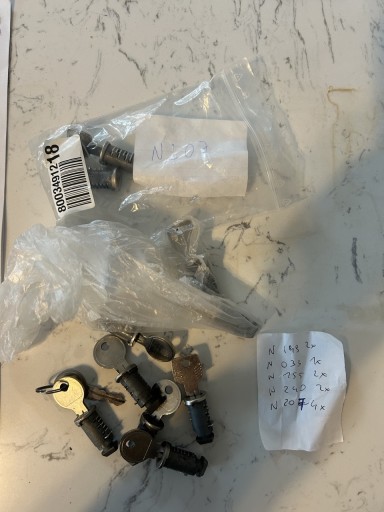 Zdjęcie oferty: Thule wkładki i klucze n207, n149, n155, n033, n240 Wwa Ursus